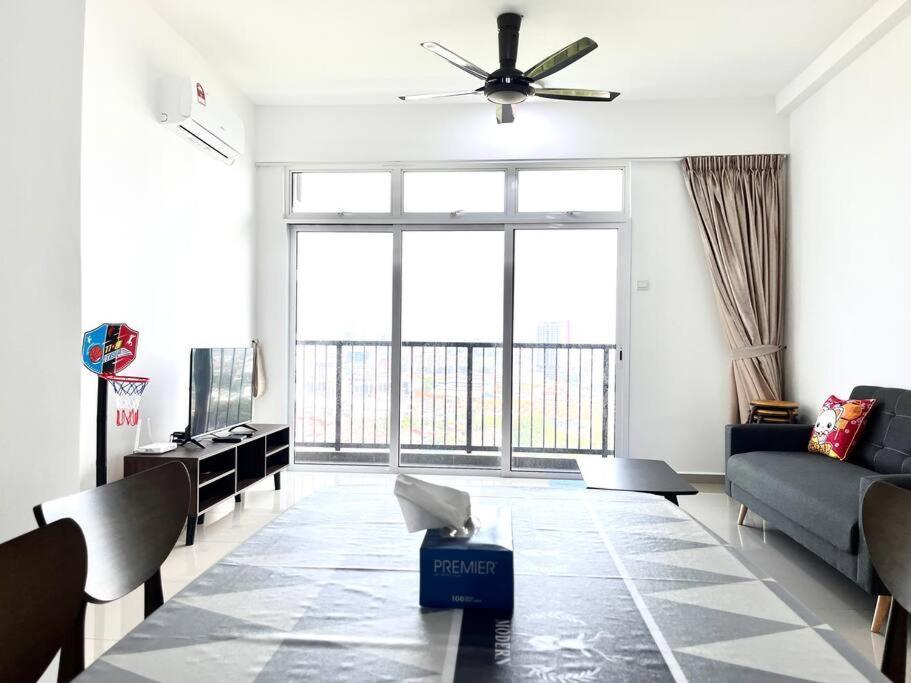 Urban Home-Swimming Pool-City Center Malacca Exterior foto